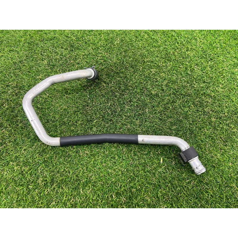 Трубка системи охолодження (система охолодження) Volkswagen Touareg NF 2012 3.0 7P0819858B