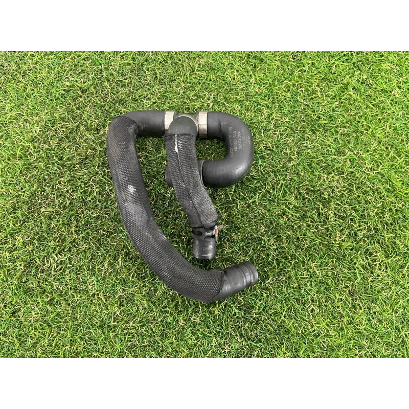 Патрубок (система охлаждения) AUDI A7 4G 2013 3.0 CGXB 06E121030B