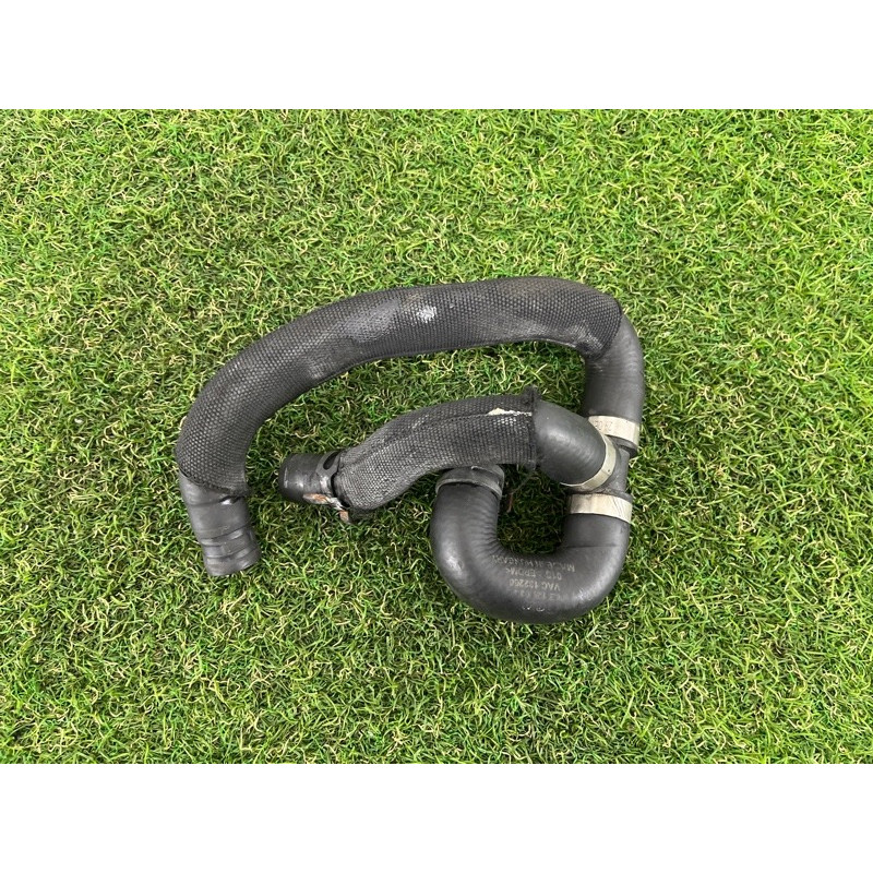 Патрубок (система охлаждения) AUDI A7 4G 2013 3.0 CGXB 06E121030B