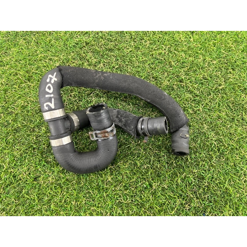 Патрубок (система охлаждения) AUDI A7 4G 2013 3.0 CGXB 06E121030B