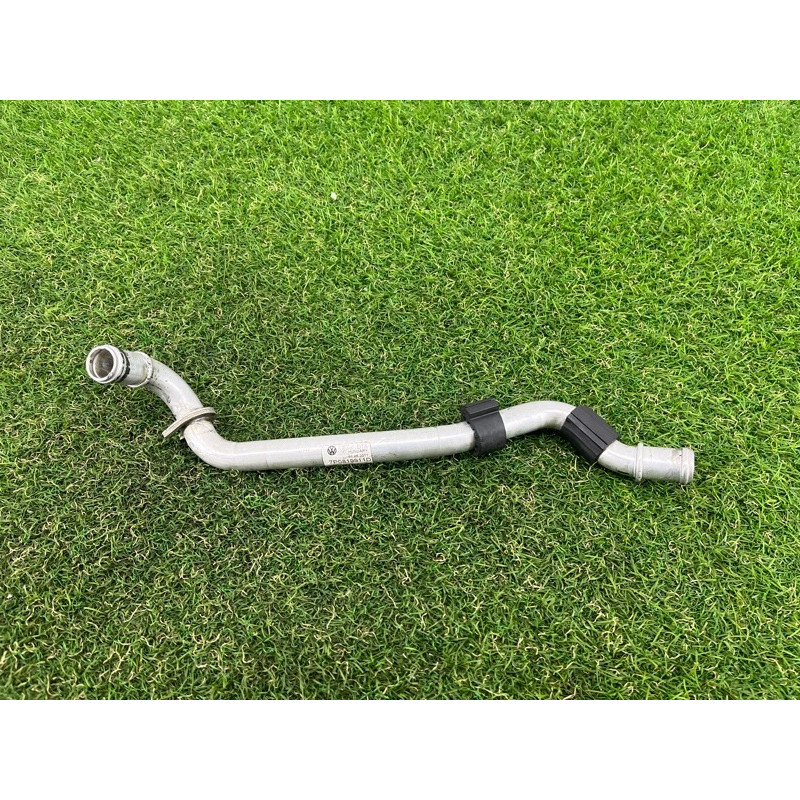 Трубка системи охолодження (система охолодження) Volkswagen Touareg NF 2012 3.0 7P0819911D