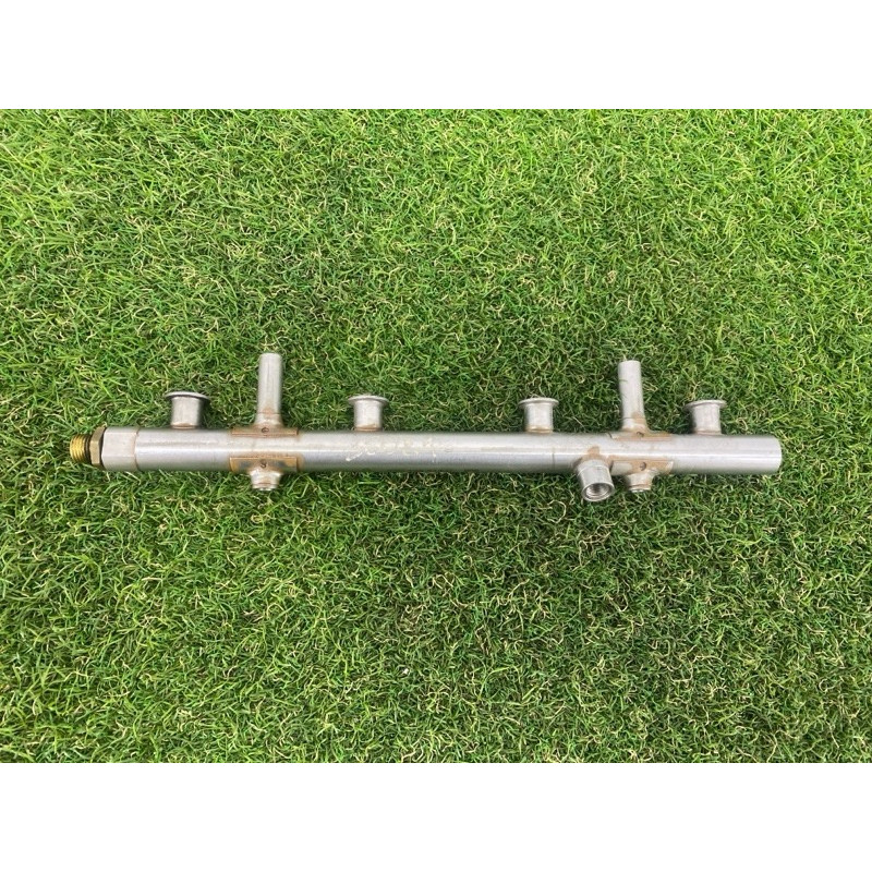 Топливная рампа (топливная система) Volkswagen Passat B7 2014 1.8 06K133317H