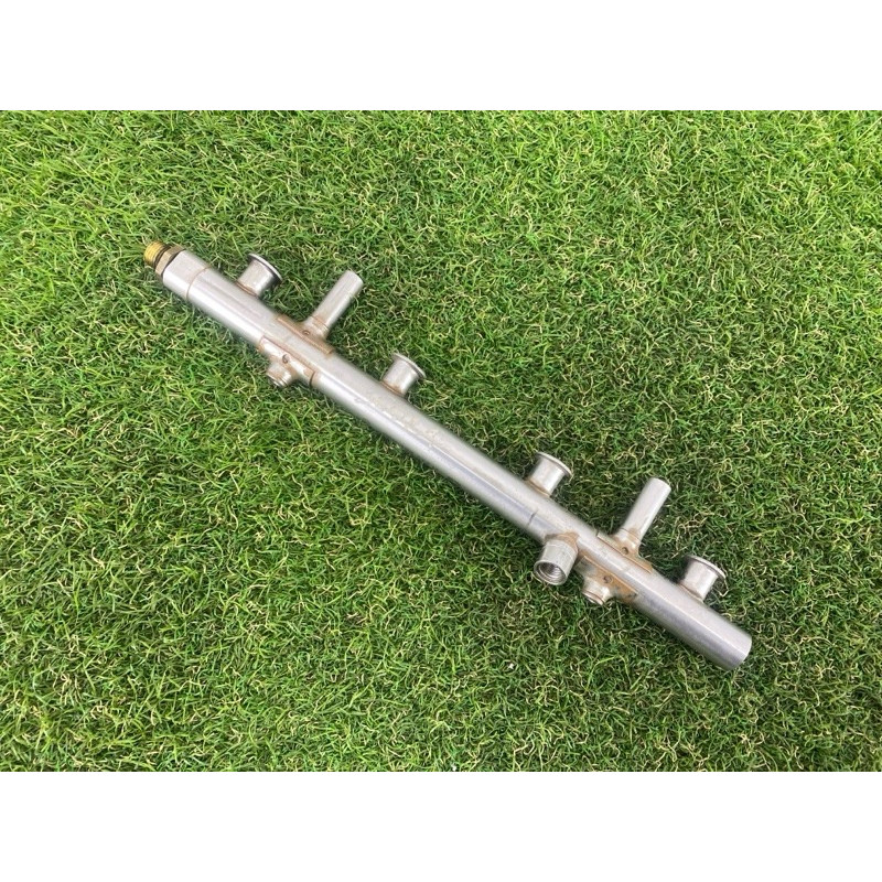 Топливная рампа (топливная система) Volkswagen Passat B7 2014 1.8 06K133317H