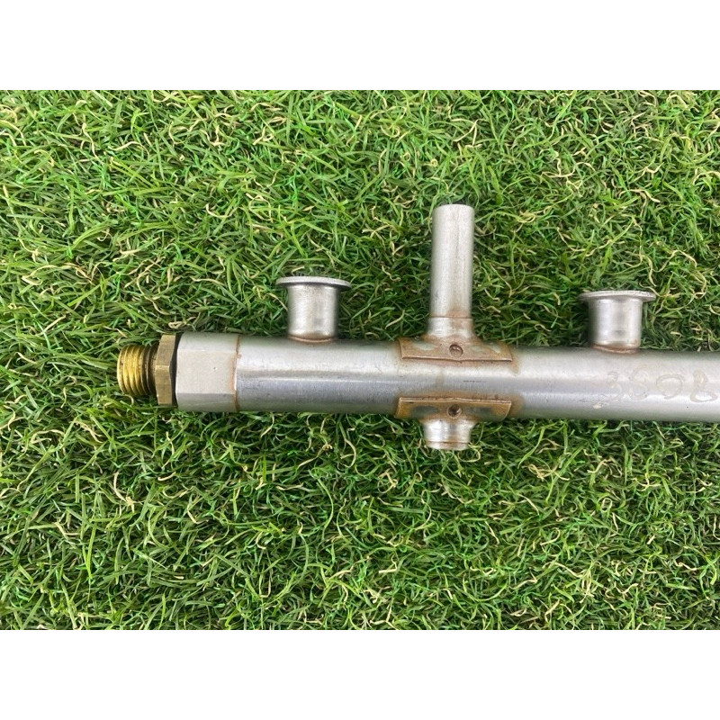 Топливная рампа (топливная система) Volkswagen Passat B7 2014 1.8 06K133317H