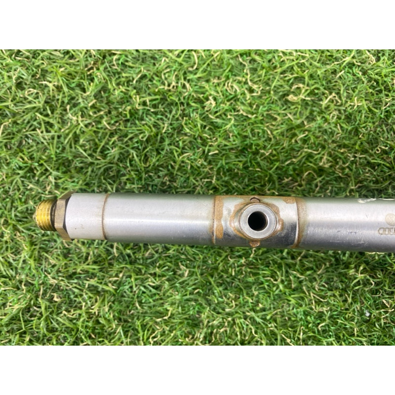 Топливная рампа (топливная система) Volkswagen Passat B7 2014 1.8 06K133317H