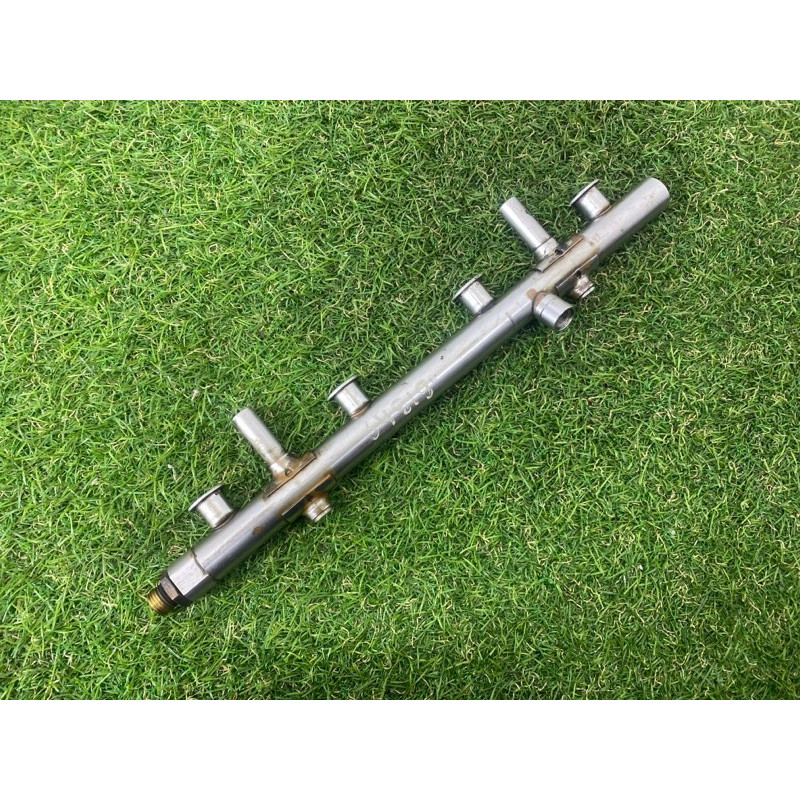 Топливная рампа (топливная система) Volkswagen Passat B7 2014 1.8 06K133317H