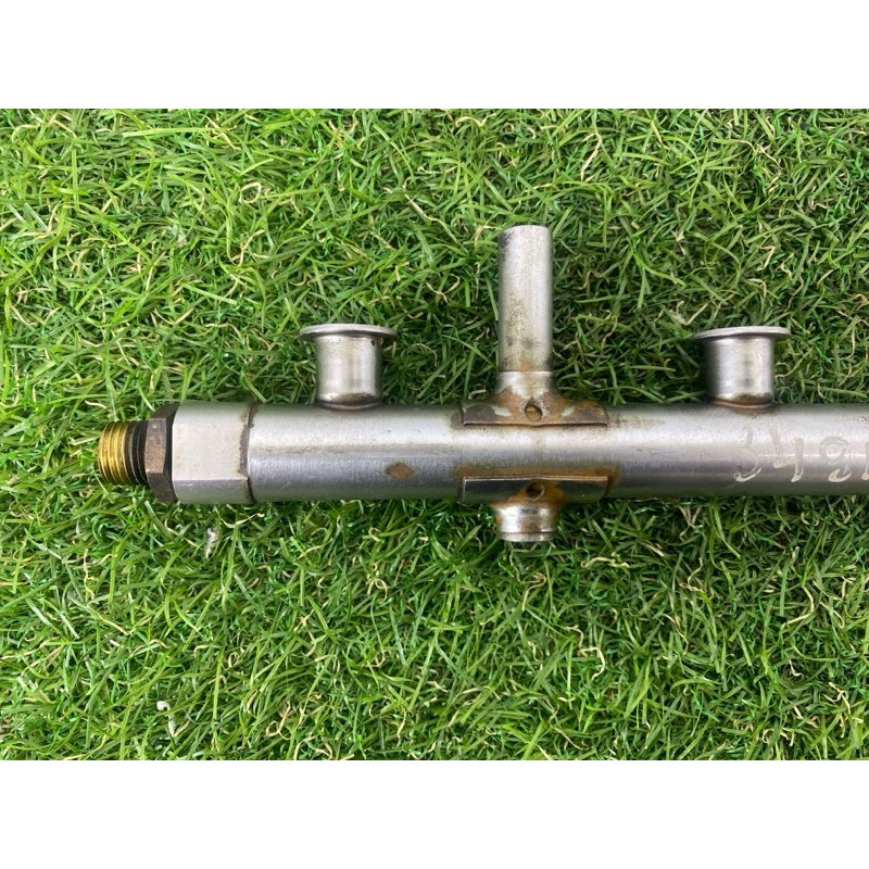 Топливная рампа (топливная система) Volkswagen Passat B7 2014 1.8 06K133317H