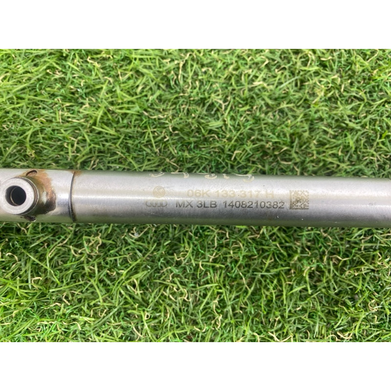 Топливная рампа (топливная система) Volkswagen Passat B7 2014 1.8 06K133317H