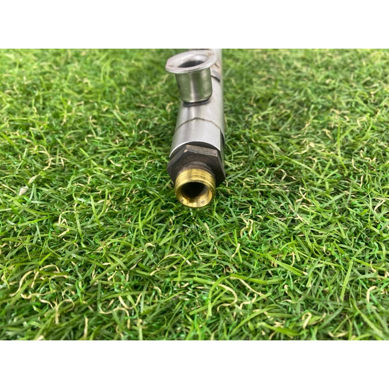 Топливная рампа (топливная система) Volkswagen Passat B7 2014 1.8 06K133317H