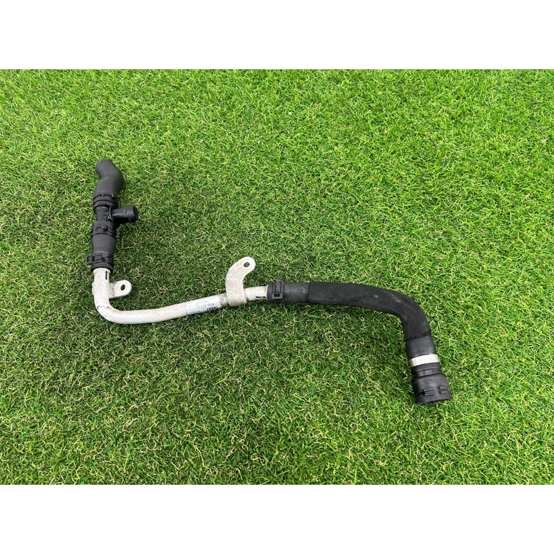 Трубка системы охлаждения (система охлаждения) AUDI A7 4G 2013 3.0 CGXB 4G0121071N