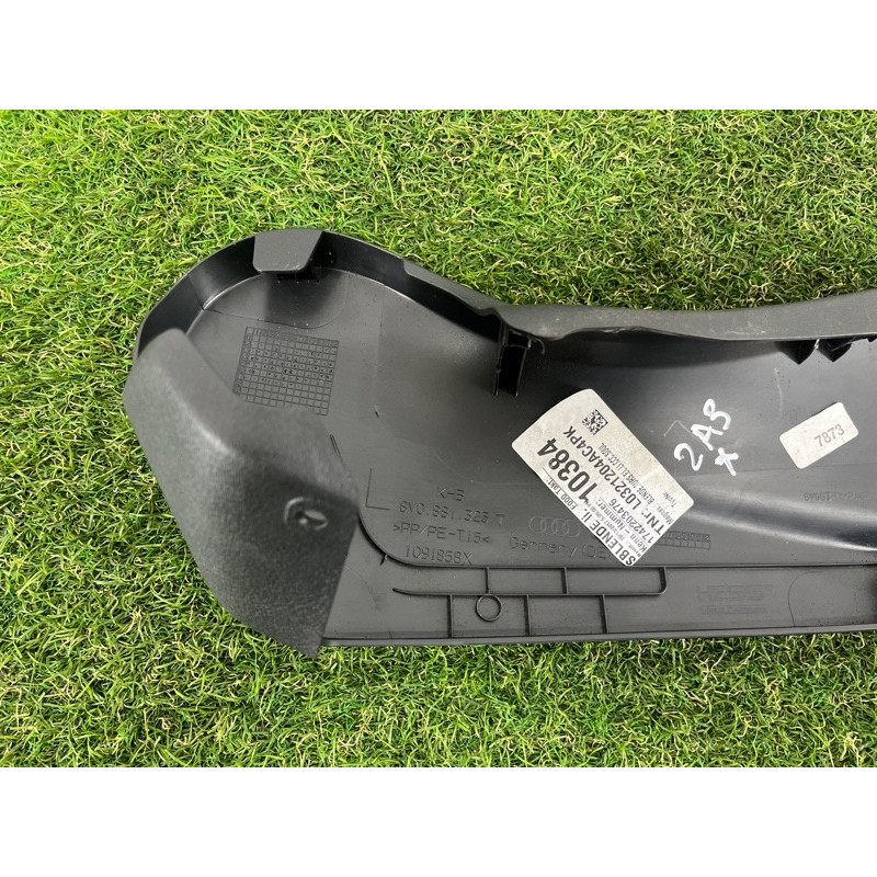 Накладка сидения (салон) AUDI A3 8V 2018 2.0 CZRA 8V0881325T4PK