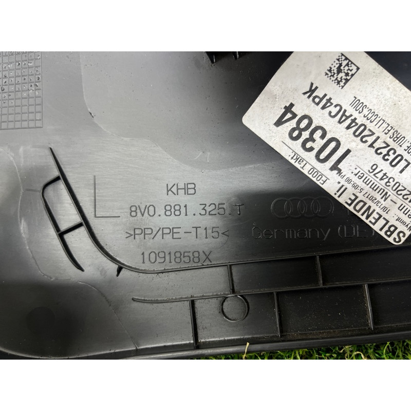 Накладка сидения (салон) AUDI A3 8V 2018 2.0 CZRA 8V0881325T4PK