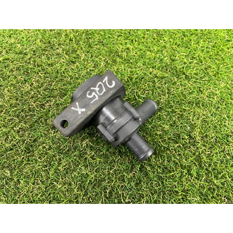 Помпа электрическая (электрика) AUDI Q5 8R 2012 3.2 CALB 1K0965561G