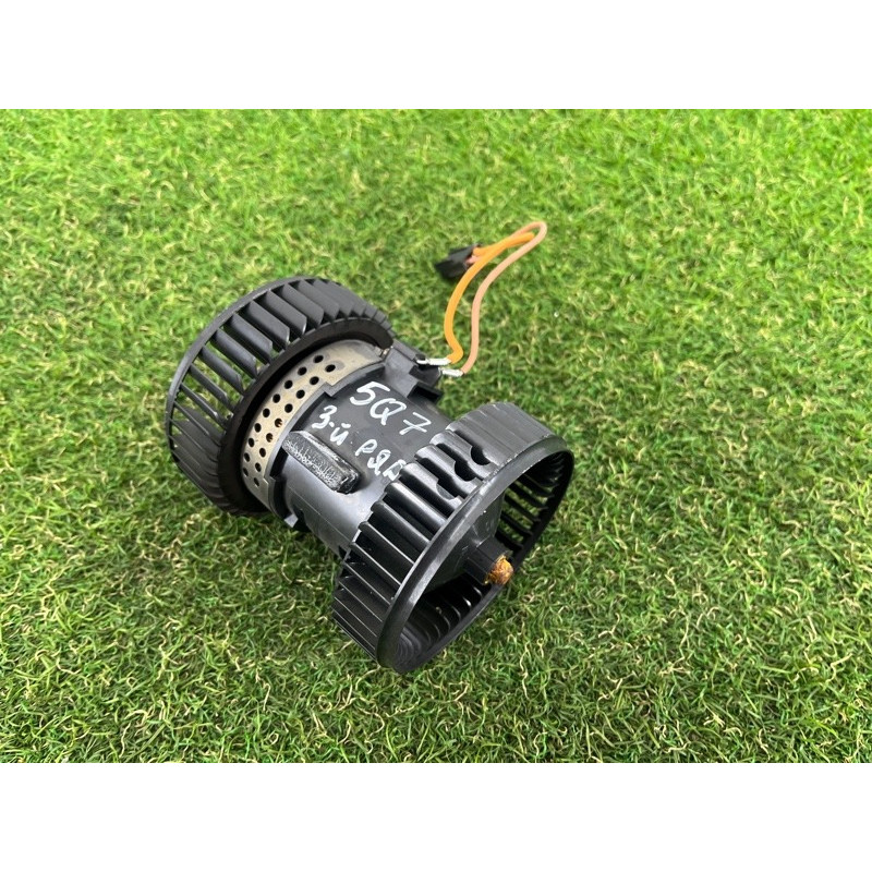 Мотор печки (отопление и кондиционирование) AUDI Q7 4M 2017 3.0 TFSi CREC 4M0820024