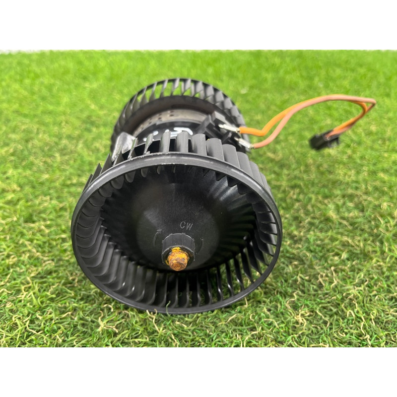 Мотор печки (отопление и кондиционирование) AUDI Q7 4M 2017 3.0 TFSi CREC 4M0820024