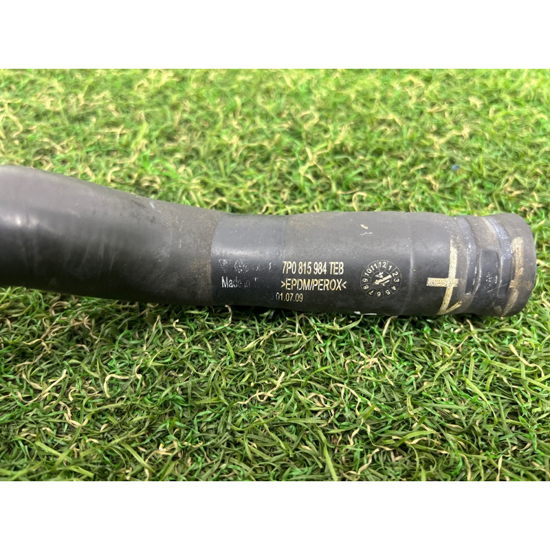 Патрубок (система охлаждения) Volkswagen Touareg FL 2015 3.6 7P0815984