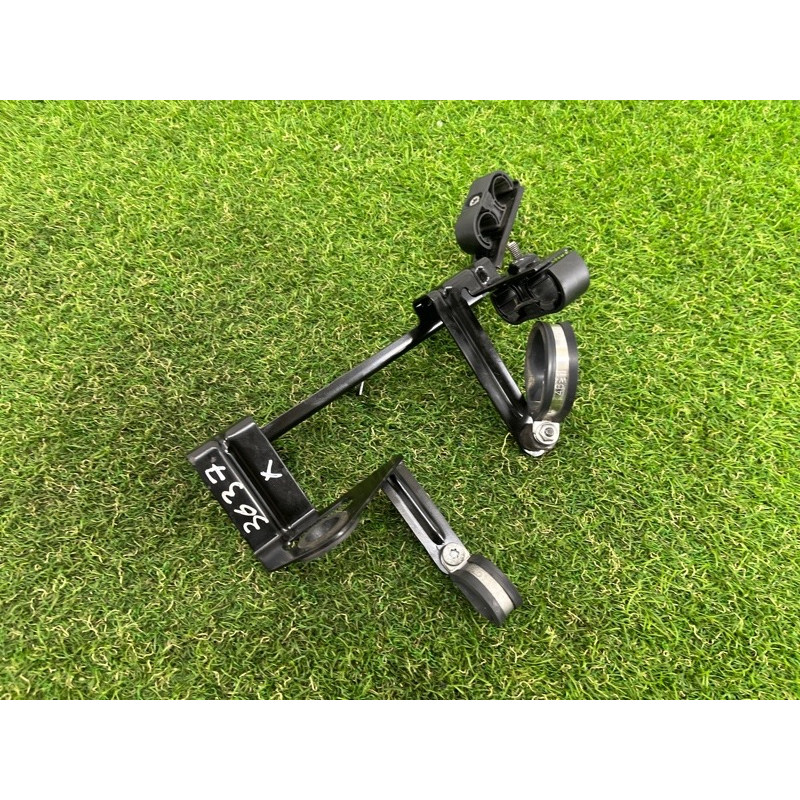 Кронштейн дополнительного насоса ОЖ (кронштейны двигателя) Volkswagen Touareg NF 2012 3.0 7P0819545B