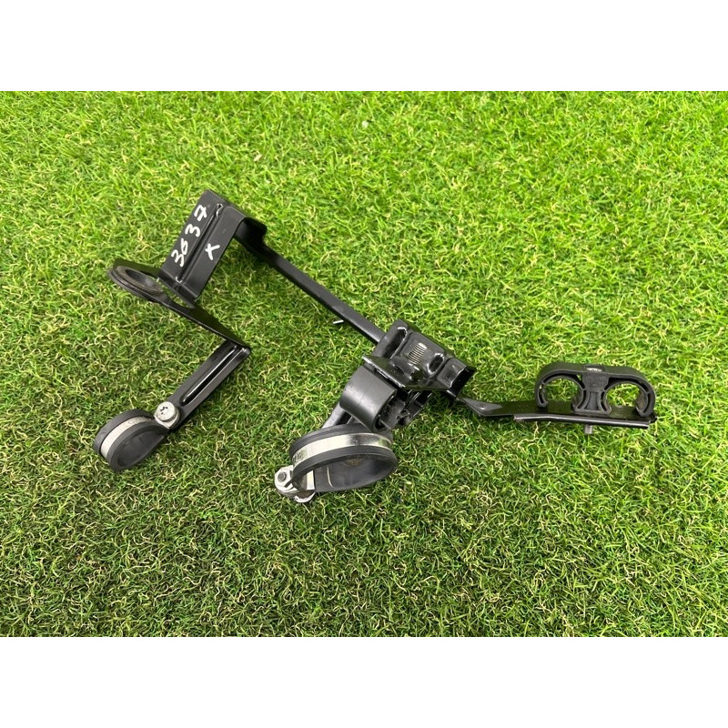 Кронштейн дополнительного насоса ОЖ (кронштейны двигателя) Volkswagen Touareg NF 2012 3.0 7P0819545B