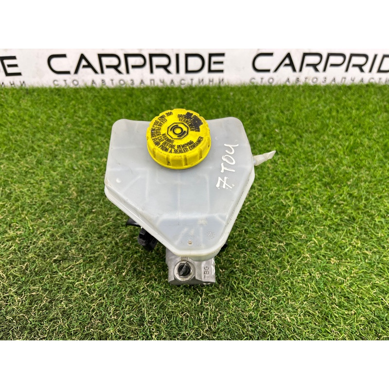 Главный тормозной цилиндр (тормозная система) Volkswagen Touareg FL 2015 3.6 7P0611019D