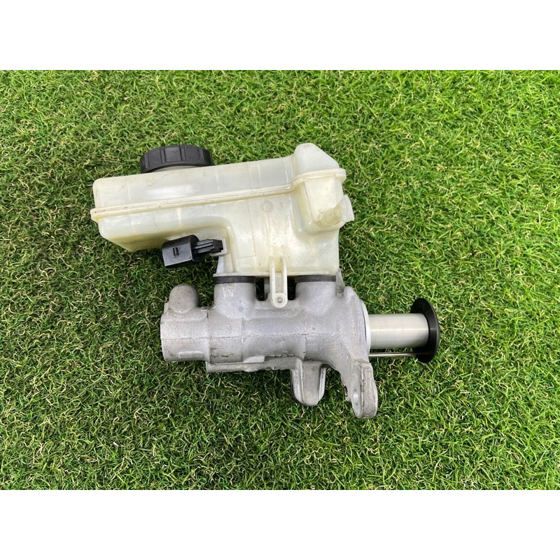 Главный тормозной цилиндр (тормозная система) AUDI A3 8V 2015 1.8 8V1611021A