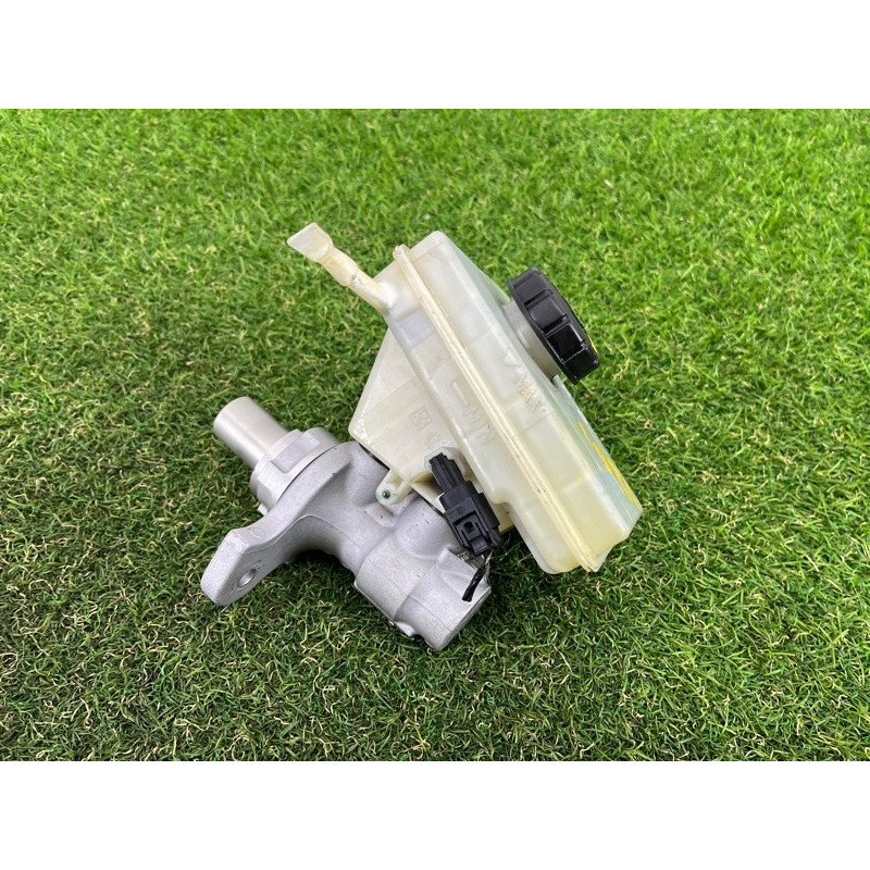 Главный тормозной цилиндр (тормозная система) BMW X3 F25 2012 3.0 34336857872