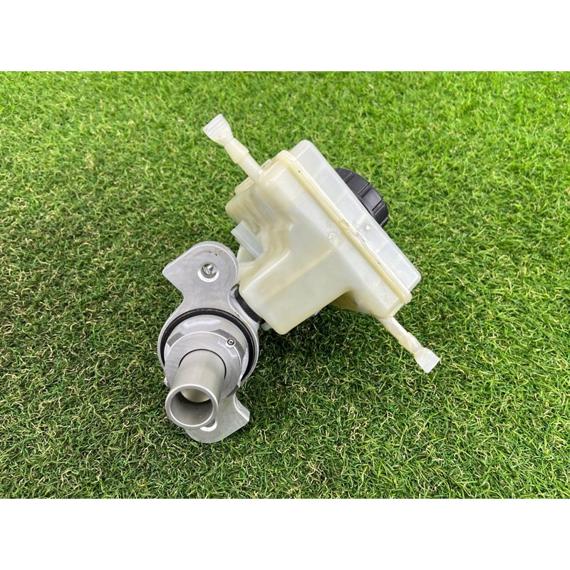 Главный тормозной цилиндр (тормозная система) BMW X3 F25 2012 3.0 34336857872