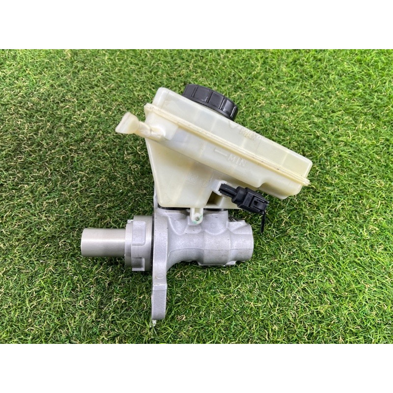 Главный тормозной цилиндр (тормозная система) BMW X3 F25 2012 3.0 34336857872