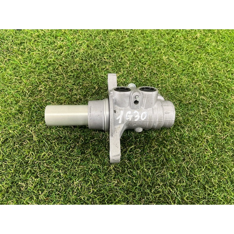 Головний гальмівний циліндр (гальмівна система) BMW 5-series G30 2017 2.0 B46B20 34336881095