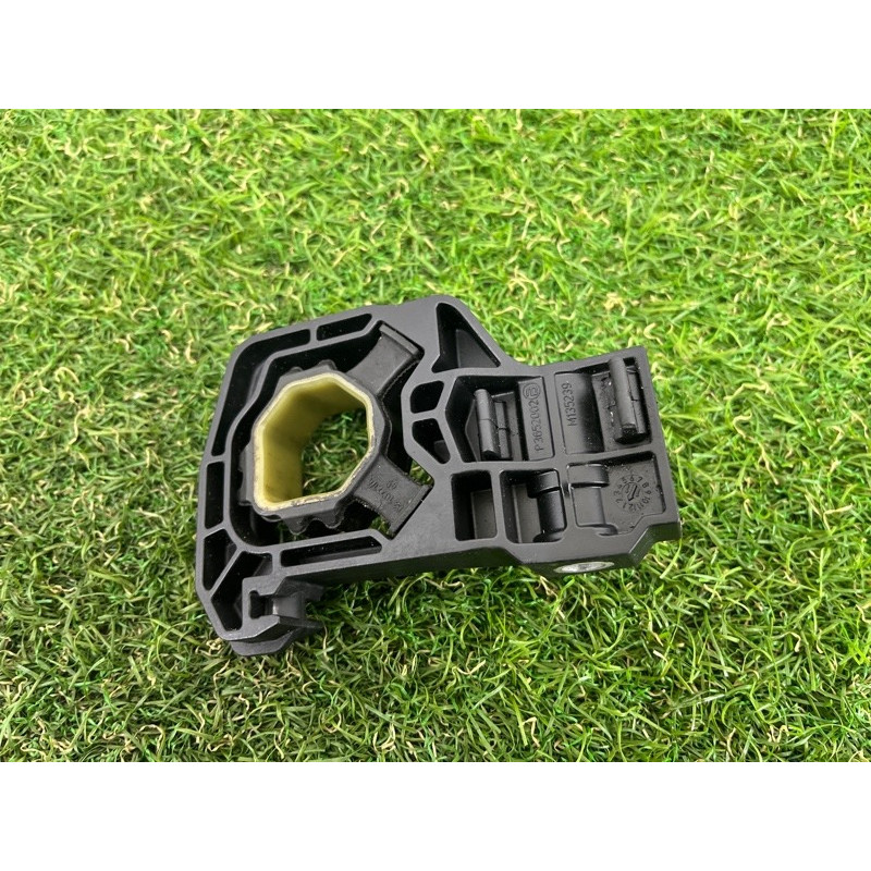 Кріплення радіатора (кузов і елементи) BMW 5-series F10 2011 3.0 17117575248