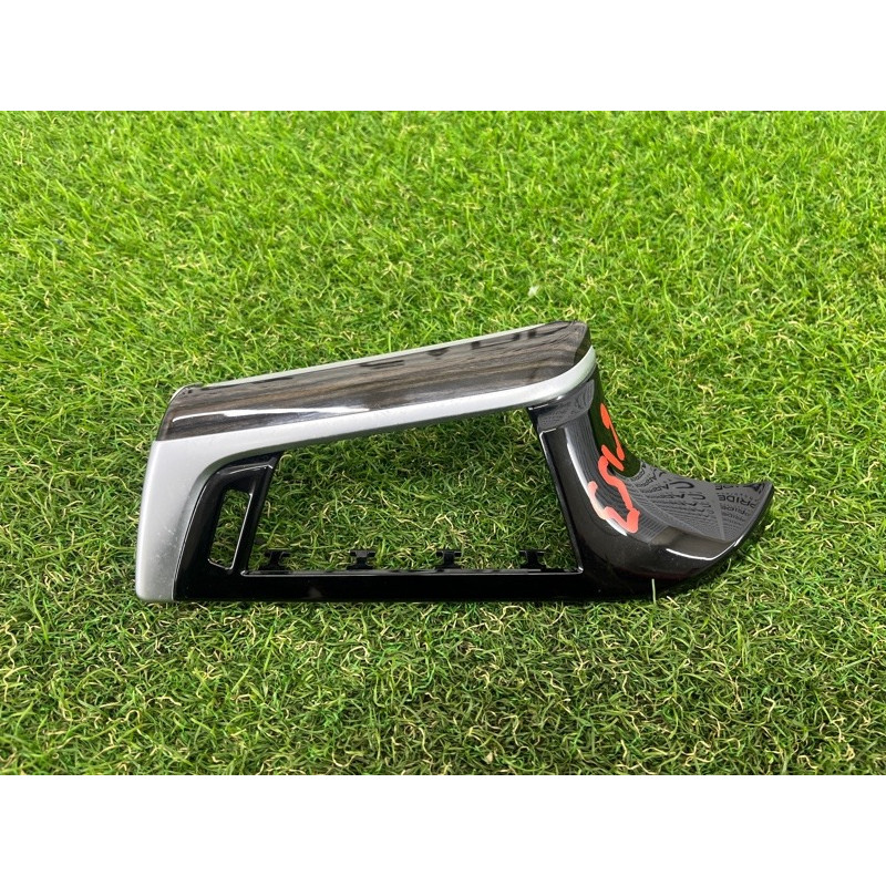 Декоративная накладка торпедо (салон) BMW 5-series G30 2017 2.0 B46B20 51459378043