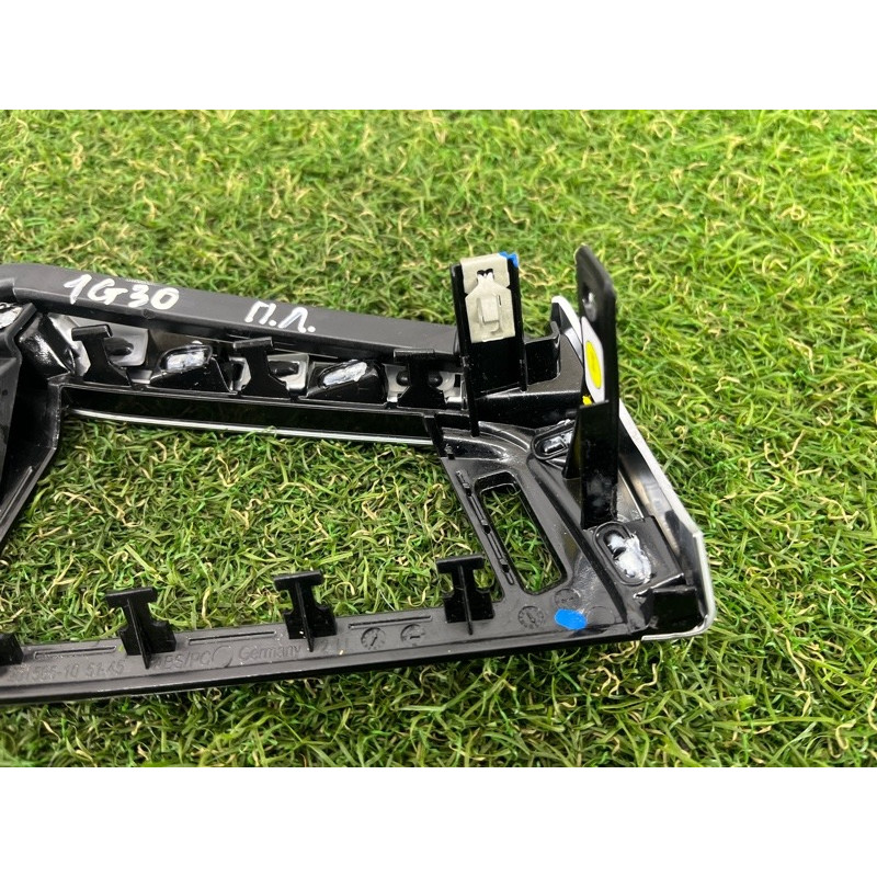 Декоративная накладка торпедо (салон) BMW 5-series G30 2017 2.0 B46B20 51459378043