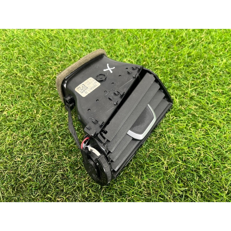 Дефлектор воздуховода (салон) BMW 5-series G30 2017 2.0 B46B20 64229329545