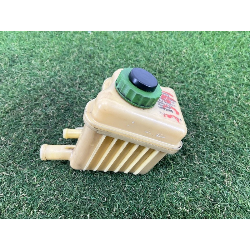 Бачок гидроусилителя (рулевое управление) Volkswagen Touareg FL 2015 3.6 7L6422371E