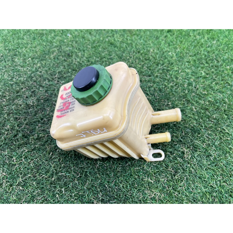 Бачок гидроусилителя (рулевое управление) Volkswagen Touareg FL 2015 3.6 7L6422371E