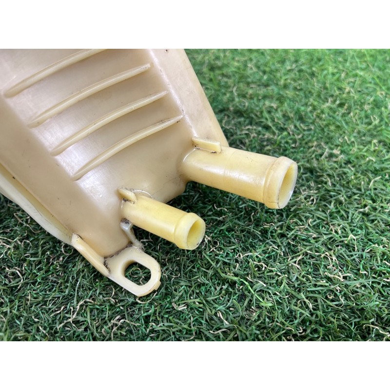 Бачок гидроусилителя (рулевое управление) Volkswagen Touareg FL 2015 3.6 7L6422371E