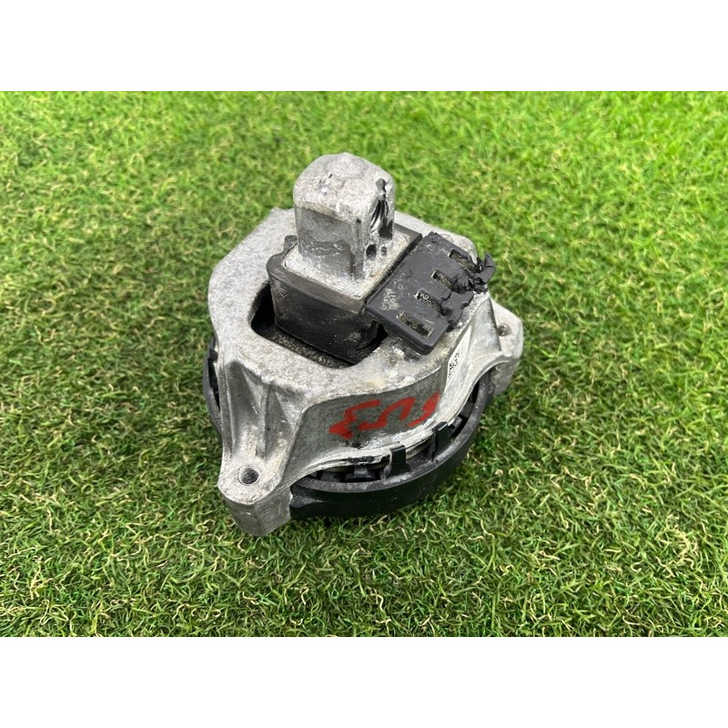 Подушка двигателя (двигатель и элементы) BMW 5-series G30 2017 2.0 B46B20 22116860488