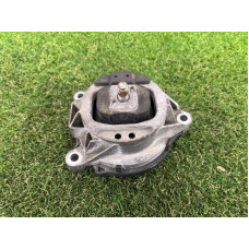 Подушка двигателя