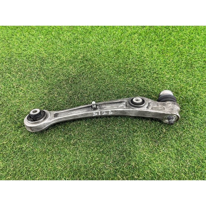 Рычаг подвески (подвеска) AUDI Q5 8R 2012 3.2 CALB 8K0407151D