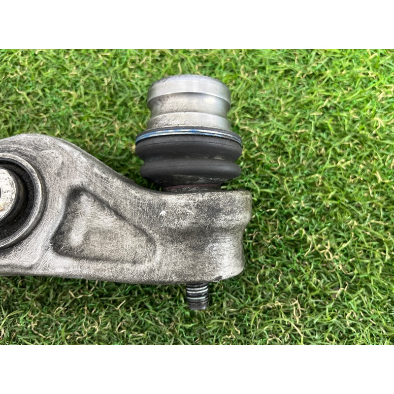 Рычаг подвески (подвеска) AUDI Q5 8R 2012 3.2 CALB 8K0407151D