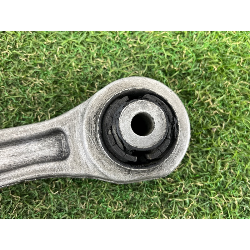 Рычаг подвески (подвеска) AUDI Q5 8R 2012 3.2 CALB 8K0407151D