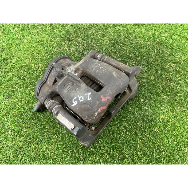 Суппорт тормозной (тормозная система) AUDI Q5 8R 2012 3.2 CALB 8K0615404B