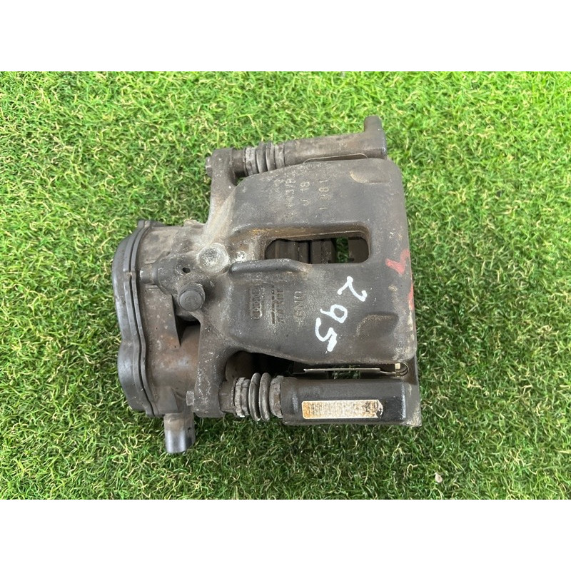 Суппорт тормозной (тормозная система) AUDI Q5 8R 2012 3.2 CALB 8K0615404B