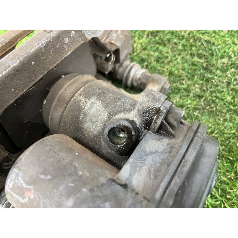 Суппорт тормозной (тормозная система) AUDI Q5 8R 2012 3.2 CALB 8K0615404B