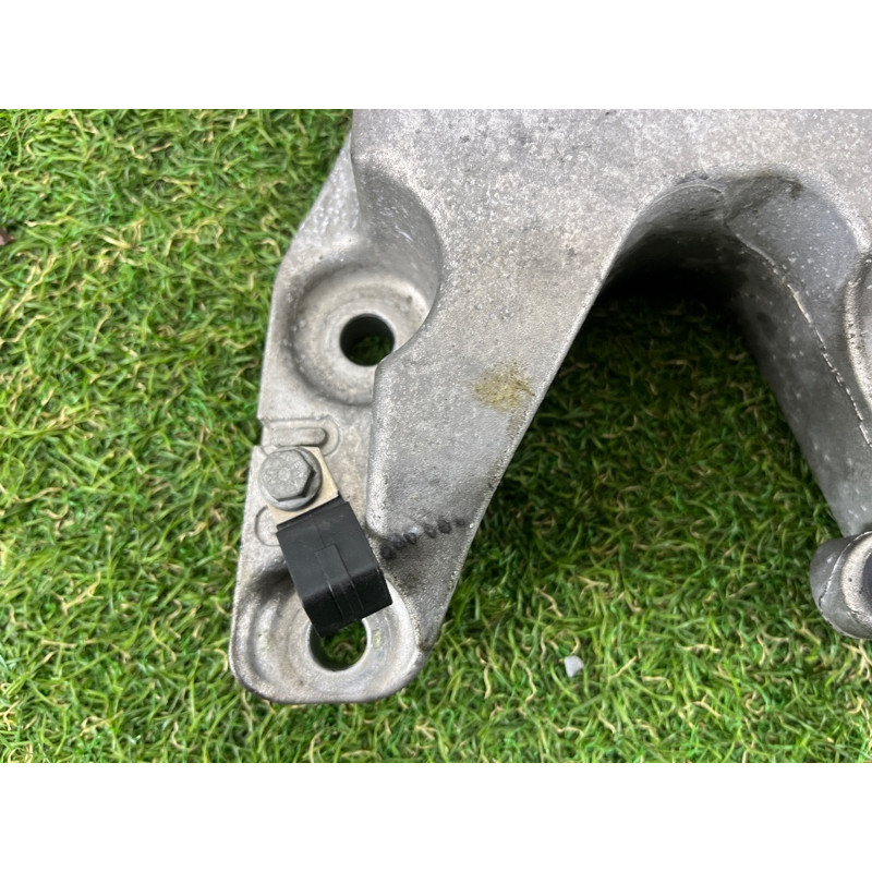 Кронштейн двигателя (кронштейны двигателя) BMW X3 F25 2012 3.0 22116864719