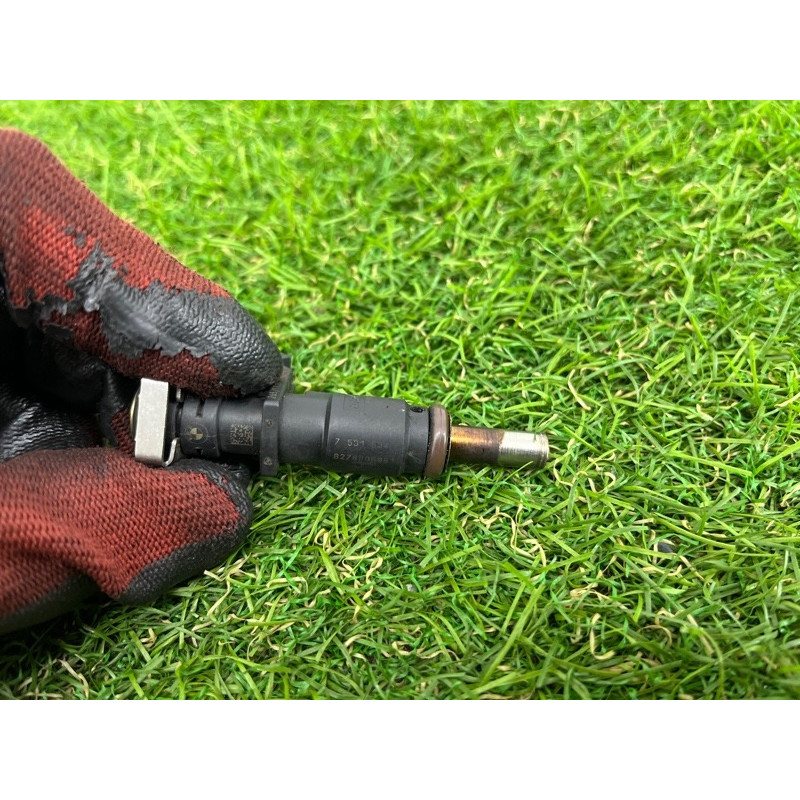 Форсунка топливная (топливная система) BMW X3 F25 2012 3.0 13537531634