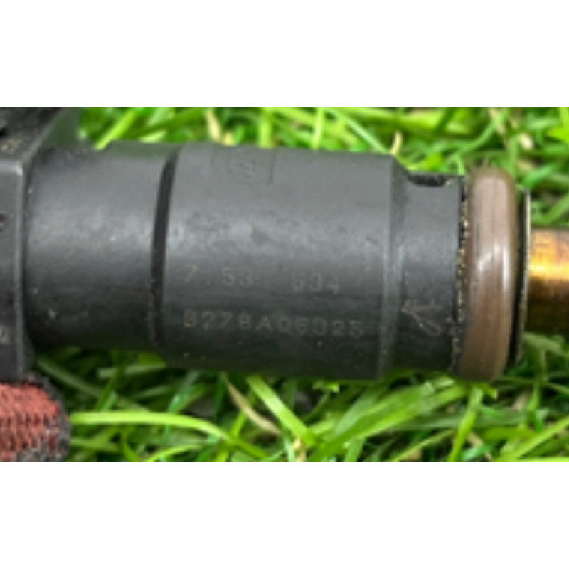 Форсунка топливная (топливная система) BMW X3 F25 2012 3.0 13537531634