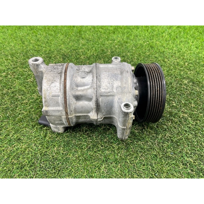 Компрессор кондиционера (отопление и кондиционирование) AUDI A3 8V 2015 1.8 5Q0820803