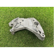 Кронштейн подушки двигателя