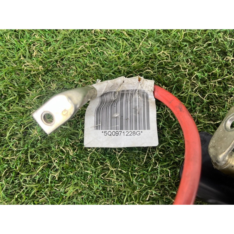 Клемма плюсовая (электрика) AUDI A3 8V 2015 1.8 5Q0971228G