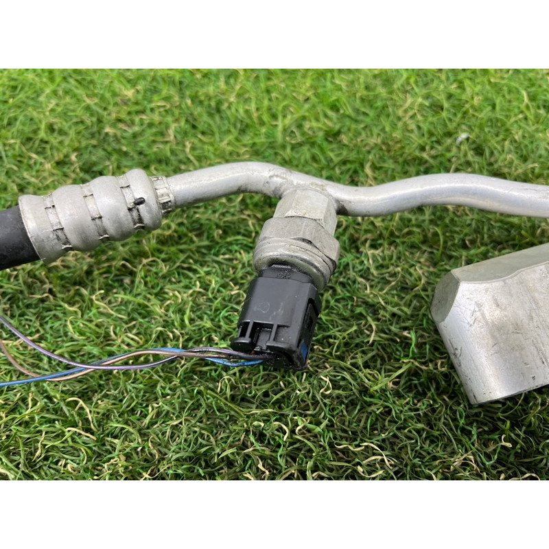 Трубка кондиціонера (обігрів та кондиціювання.) BMW 5-series G30 2017 2.0 B46B20 64539324796